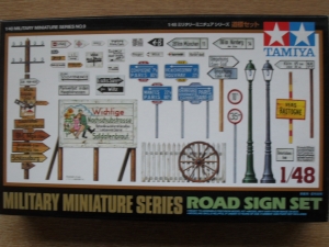 TAMIYA 1/48 32509 ROAD SIGN SET